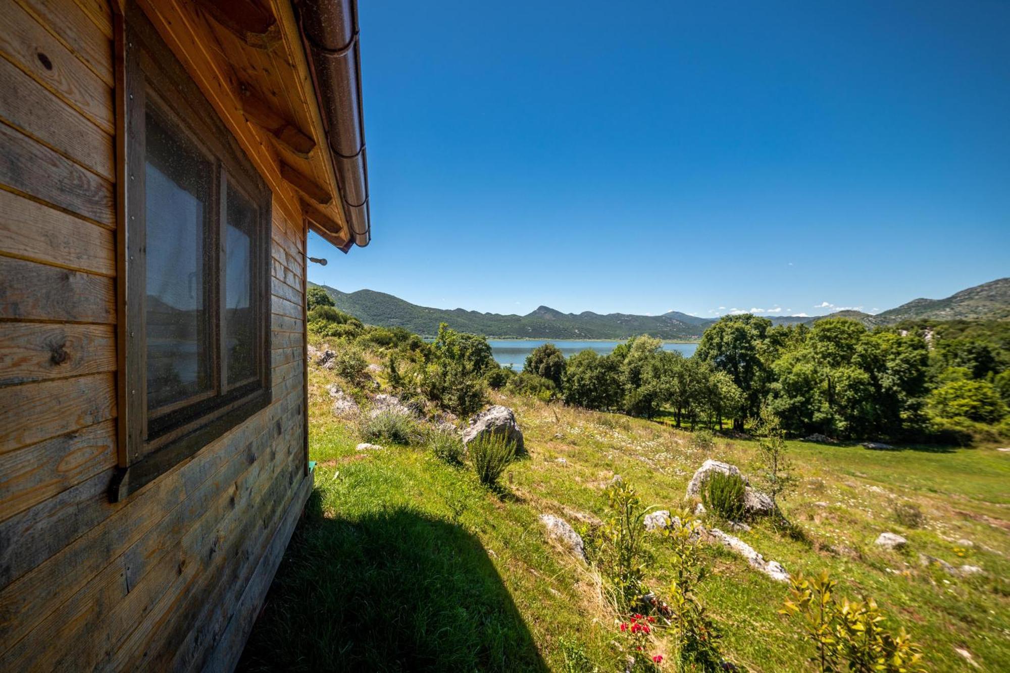 Boljesestre Lake Retreat Golubovci Екстериор снимка