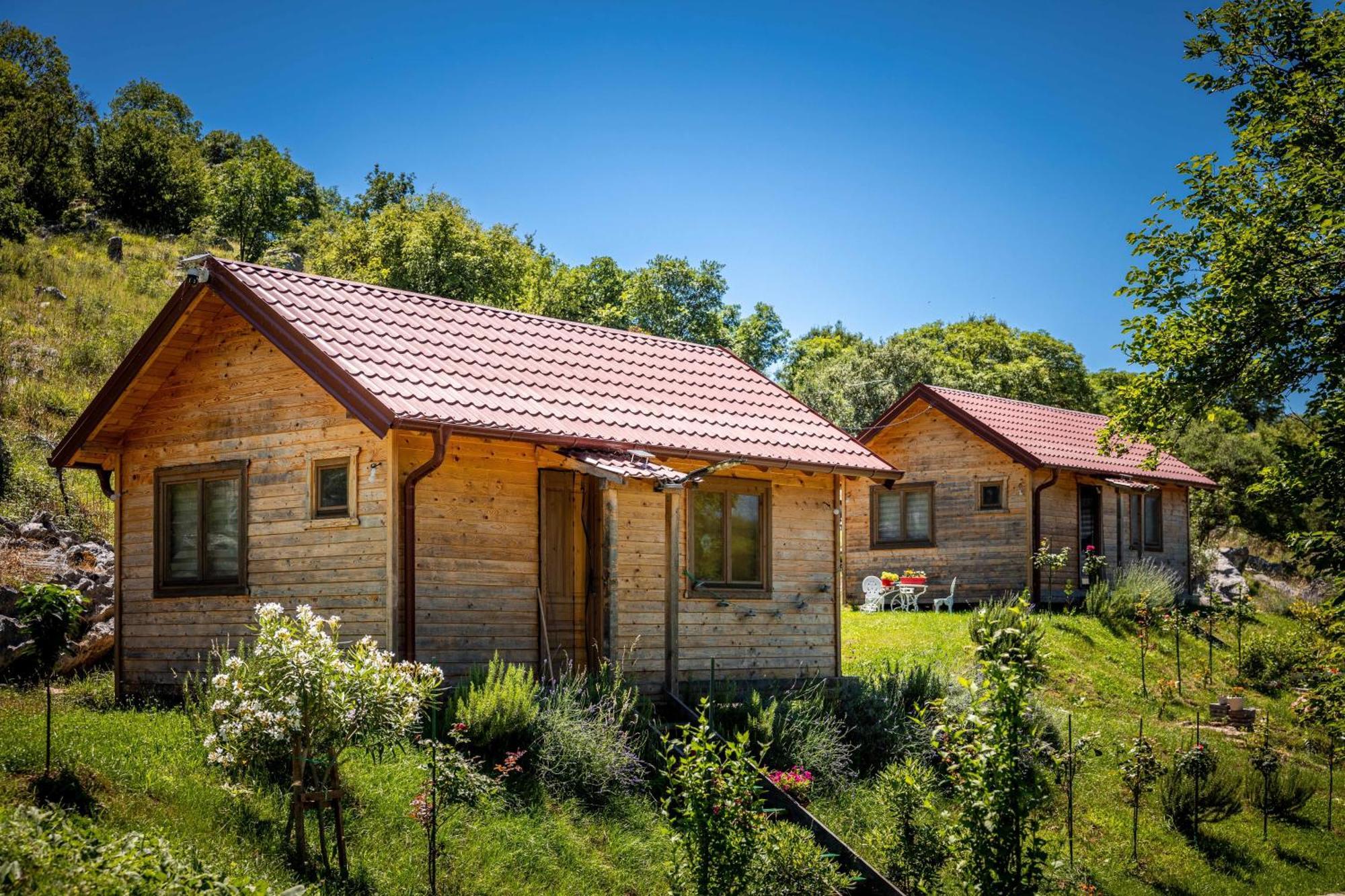 Boljesestre Lake Retreat Golubovci Екстериор снимка